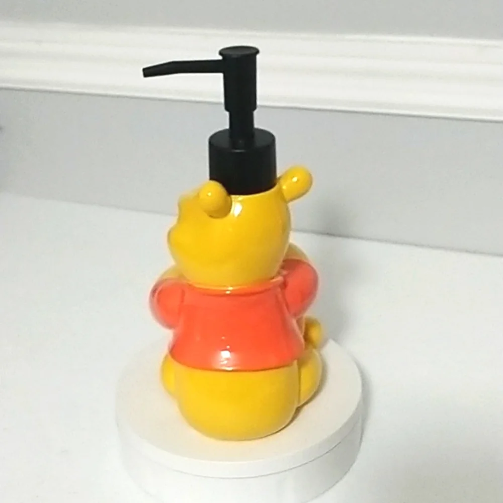Disney Winnie The Pooh Bear Fall Halloween Pumpkin Soap Dispenser